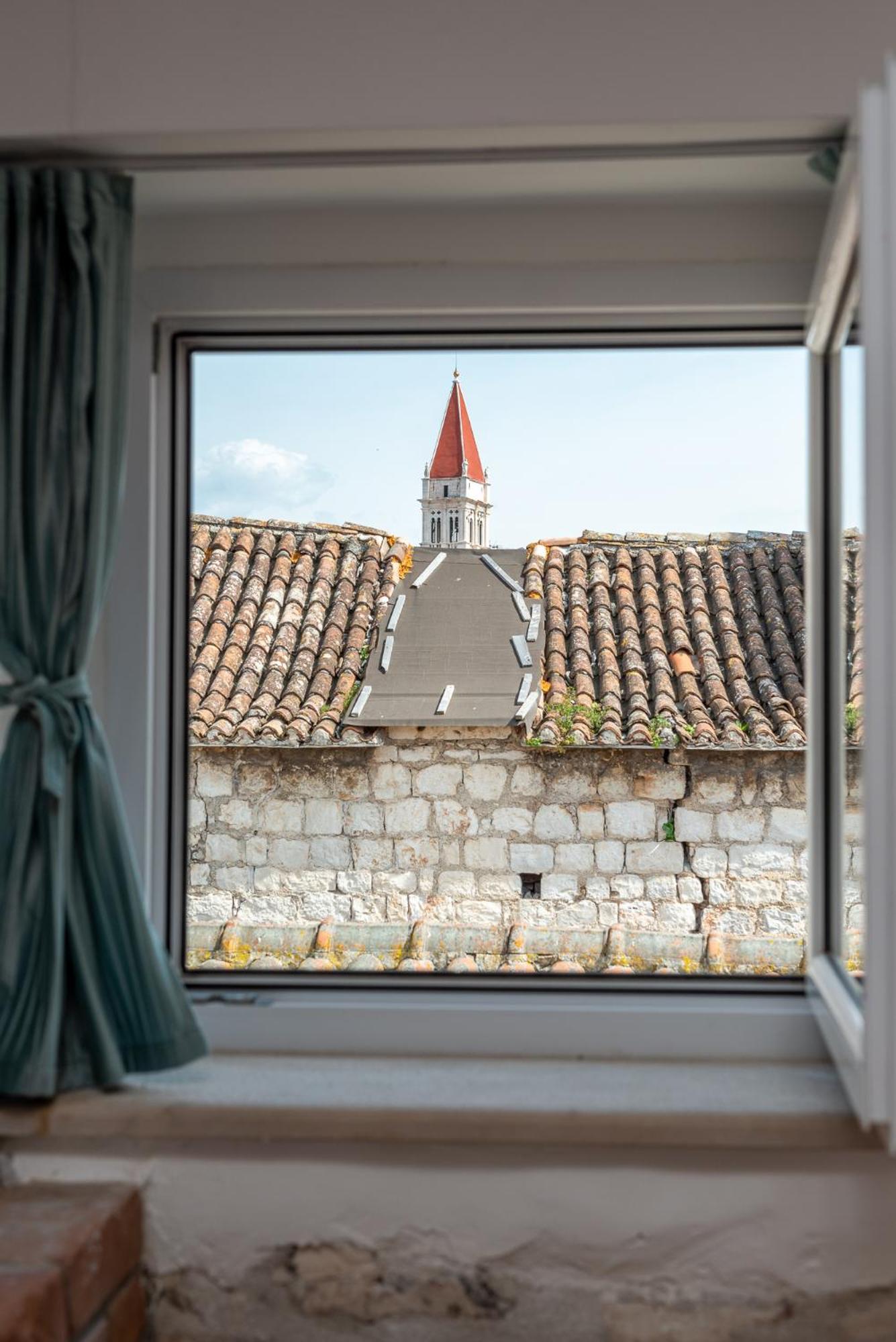 Manero Trogir Exterior foto