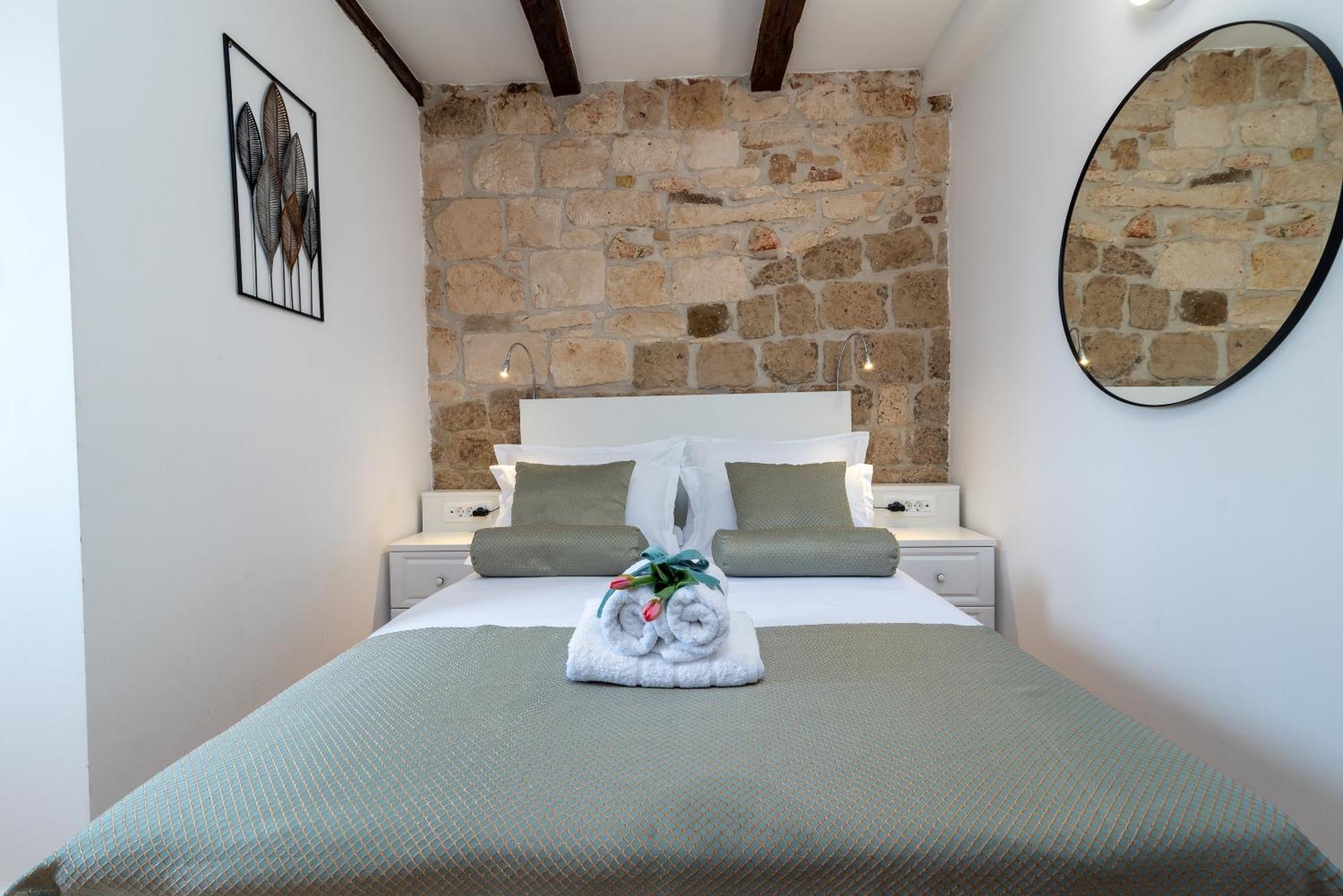 Manero Trogir Exterior foto